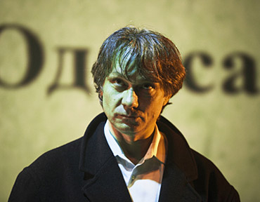 Sergueï Vladimirov dans Contes d'Odessa, spectacle de Macha Makeïeff, photo Vincent Lucas